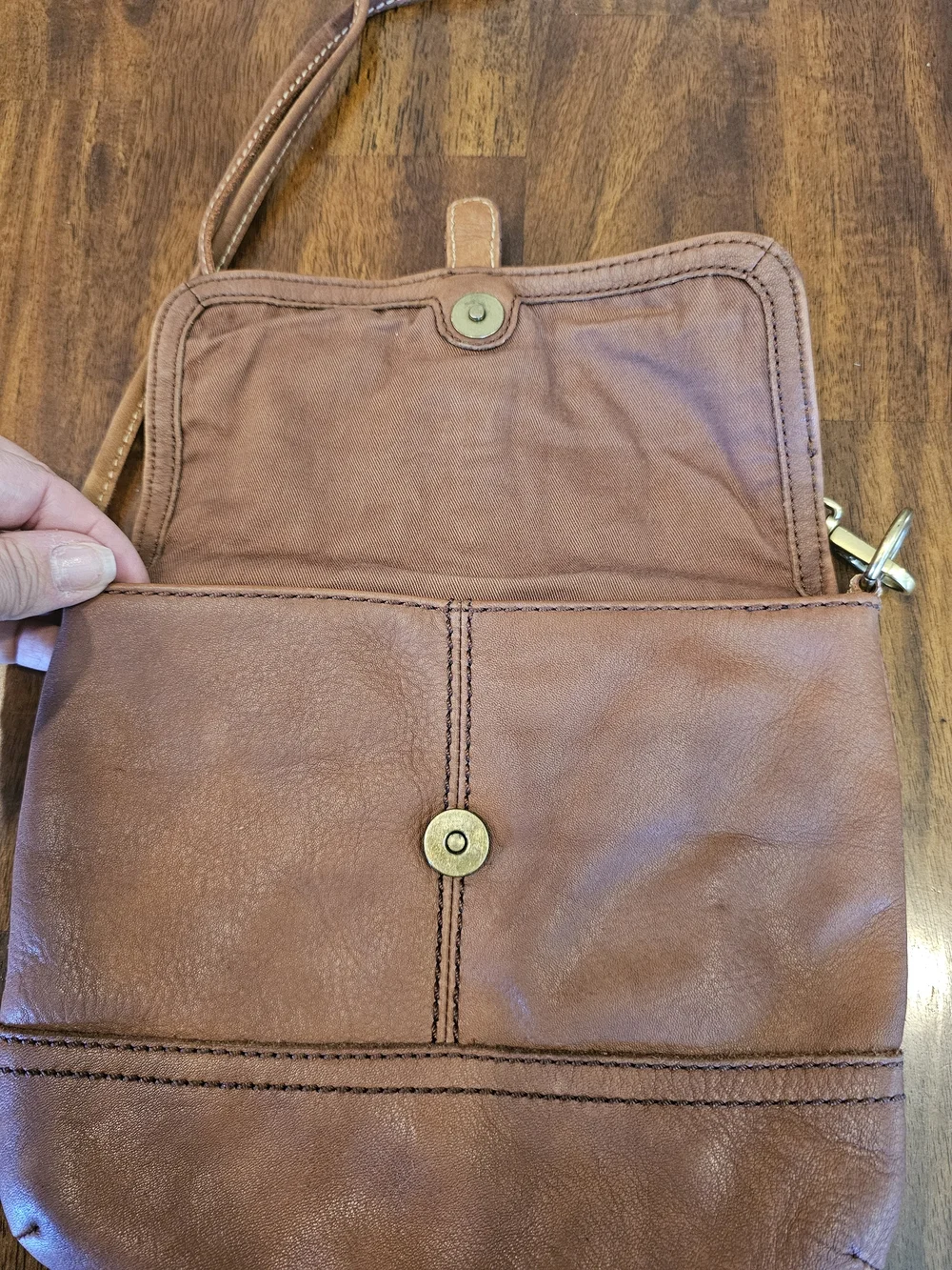 Vintage Fossil pebble leather flap crossbody bag Read Description